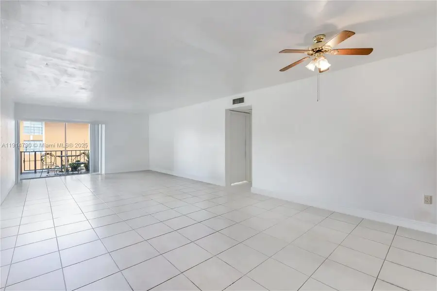 9423 SW 76th St #W21, Miami, FL 33173 - Image #2