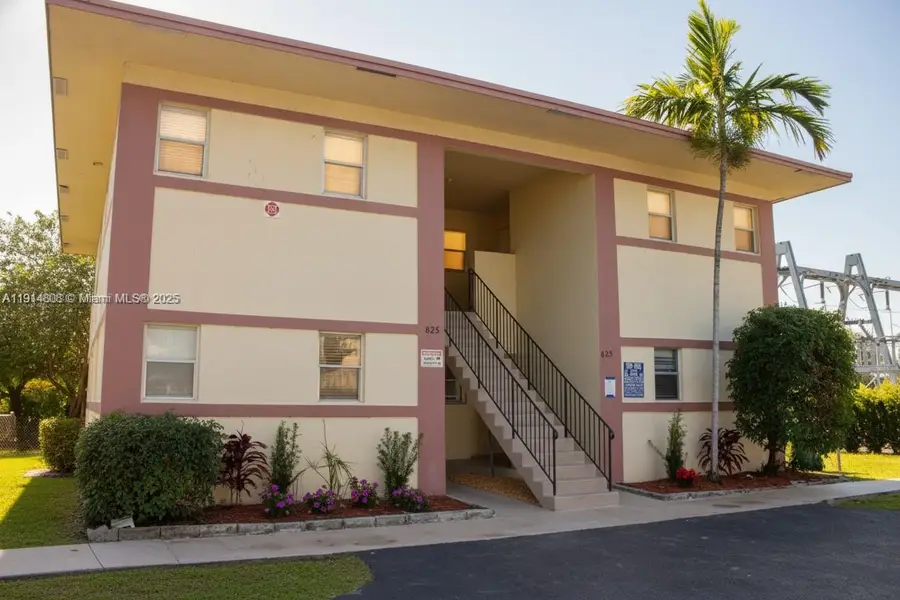 825 SW 10th St, Hallandale Beach, FL 33009 - #3
