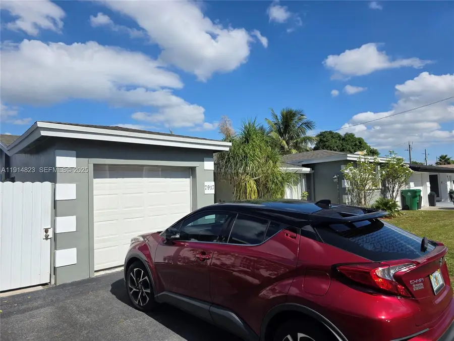 7917 Tropicana St, Miramar, FL 33023 - Image #3