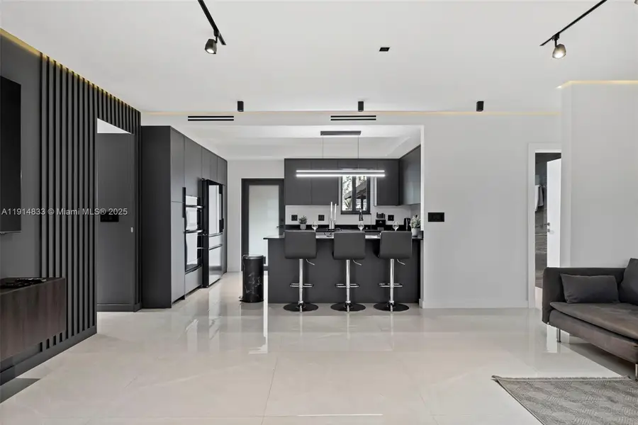 1101 N 14th Ave, Hollywood, FL 33020 - Image #2