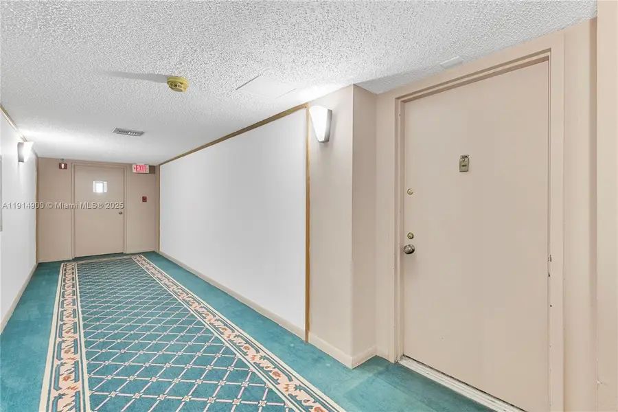 16100 Golf Club Rd #101, Weston, FL 33326 - Image #3