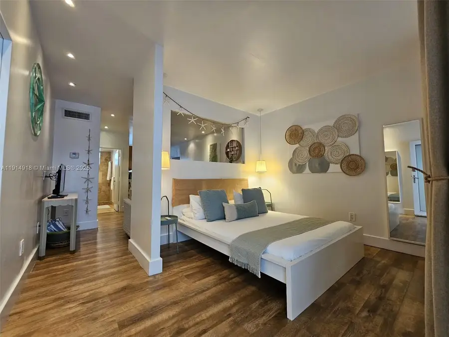 751 Collins Ave #3, Miami Beach, FL 33139 - Image #2