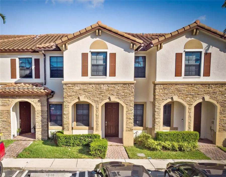 3217 SE 4th St, Homestead, FL 33033 - Image #2