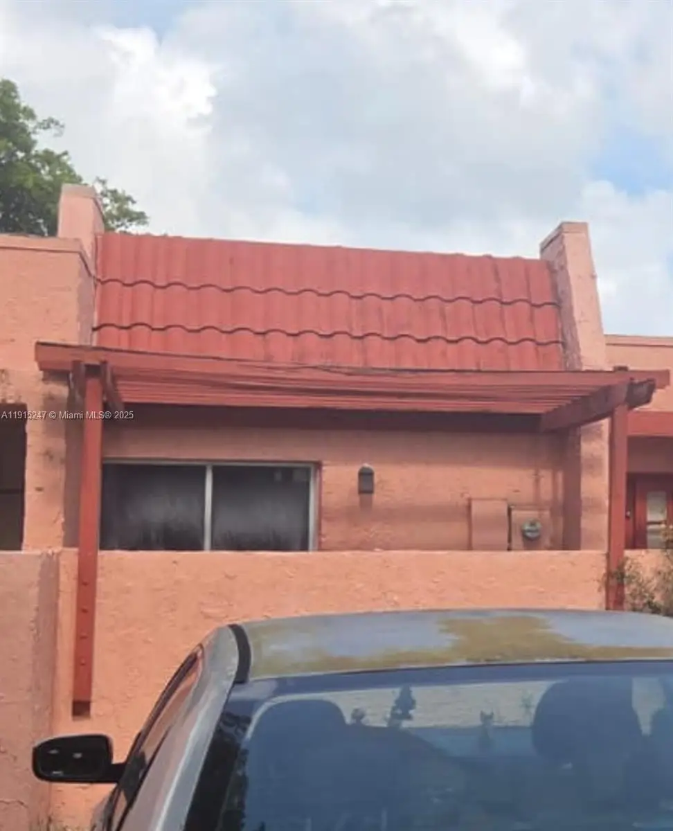 1524 NW 56th Ave #7, Lauderhill, FL 33313 - Image #1