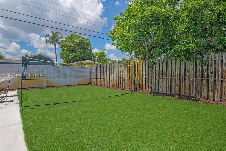 317 SE 7th Ave, Deerfield Beach, FL 33441 - Image #2