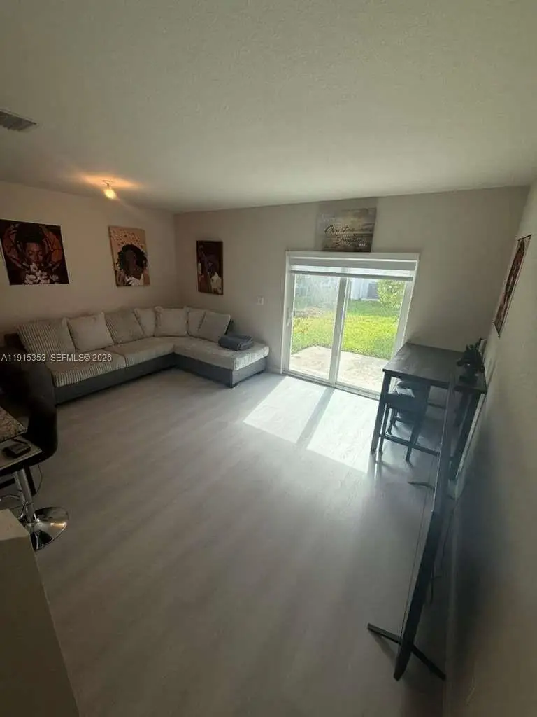 1037 NW 5th St, Florida City, FL 33034 - Image #3