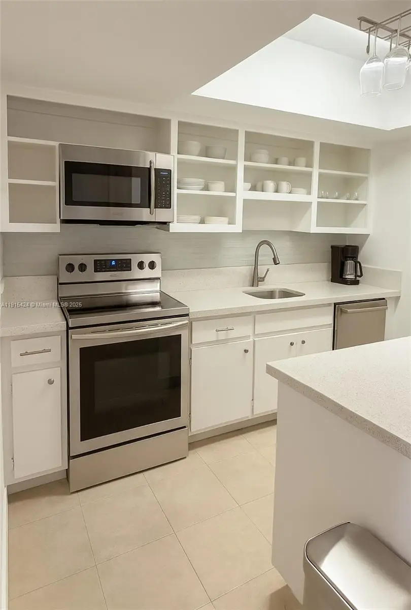 1700 NE 105th St #412, Miami Shores, FL 33138 - Image #3