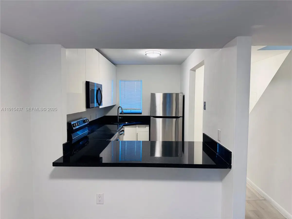 2660 W 76th St #207, Hialeah, FL 33016 - Image #1