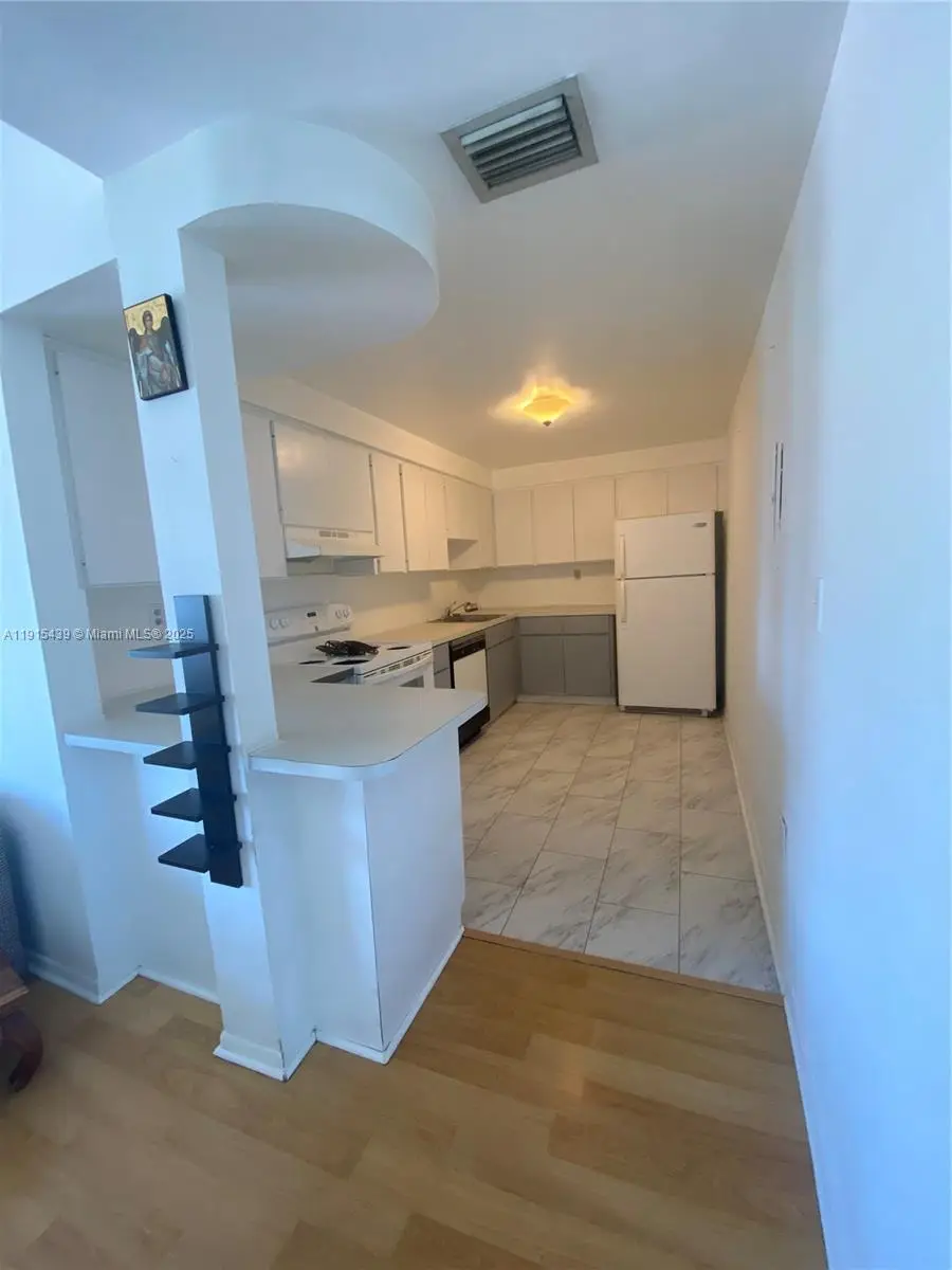 1051 Meridian Ave #1M, Miami Beach, FL 33139 - Image #3