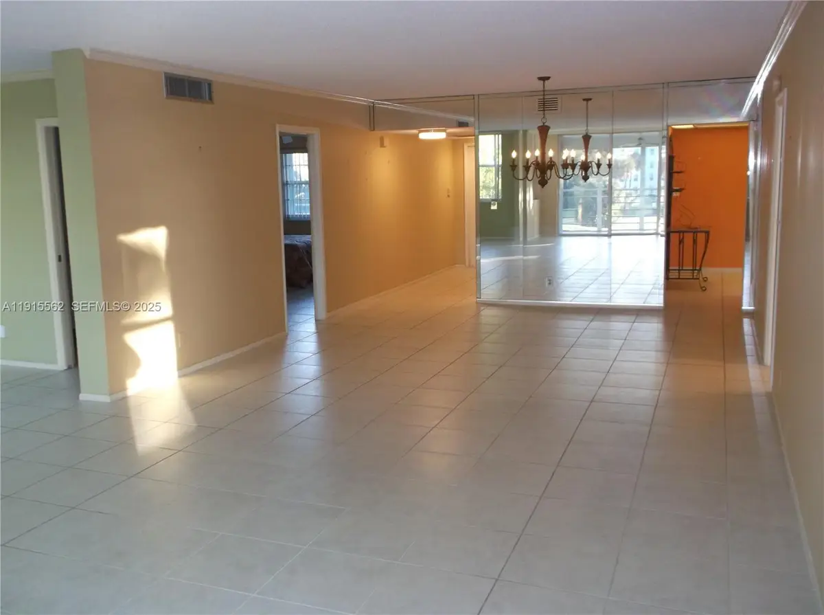 805 Cypress Blvd #309, Pompano Beach, FL 33069 - Image #1