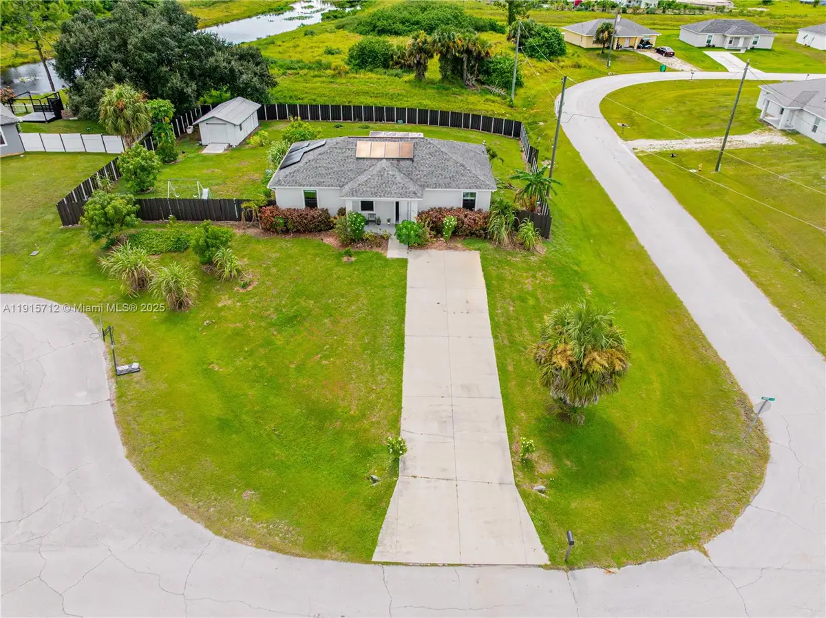 9012 S Indio Ct, Port Labelle, FL 33935 - Image #1