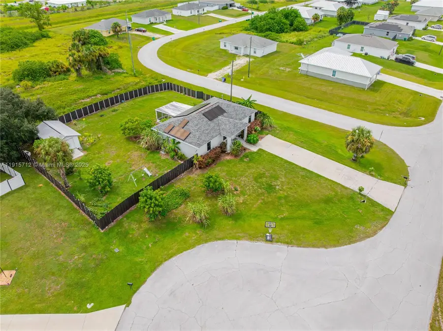 9012 S Indio Ct, Port Labelle, FL 33935 - Image #2