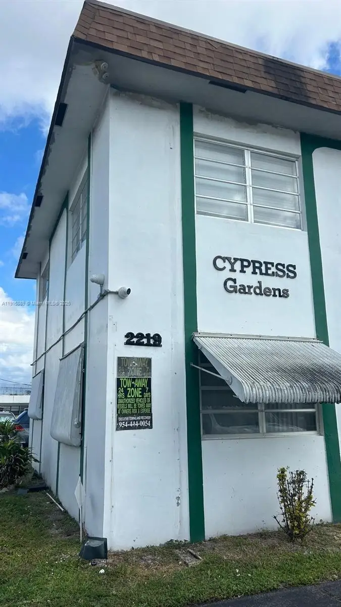 2219 Polk St #9A, Hollywood, FL 33020 - Image #1