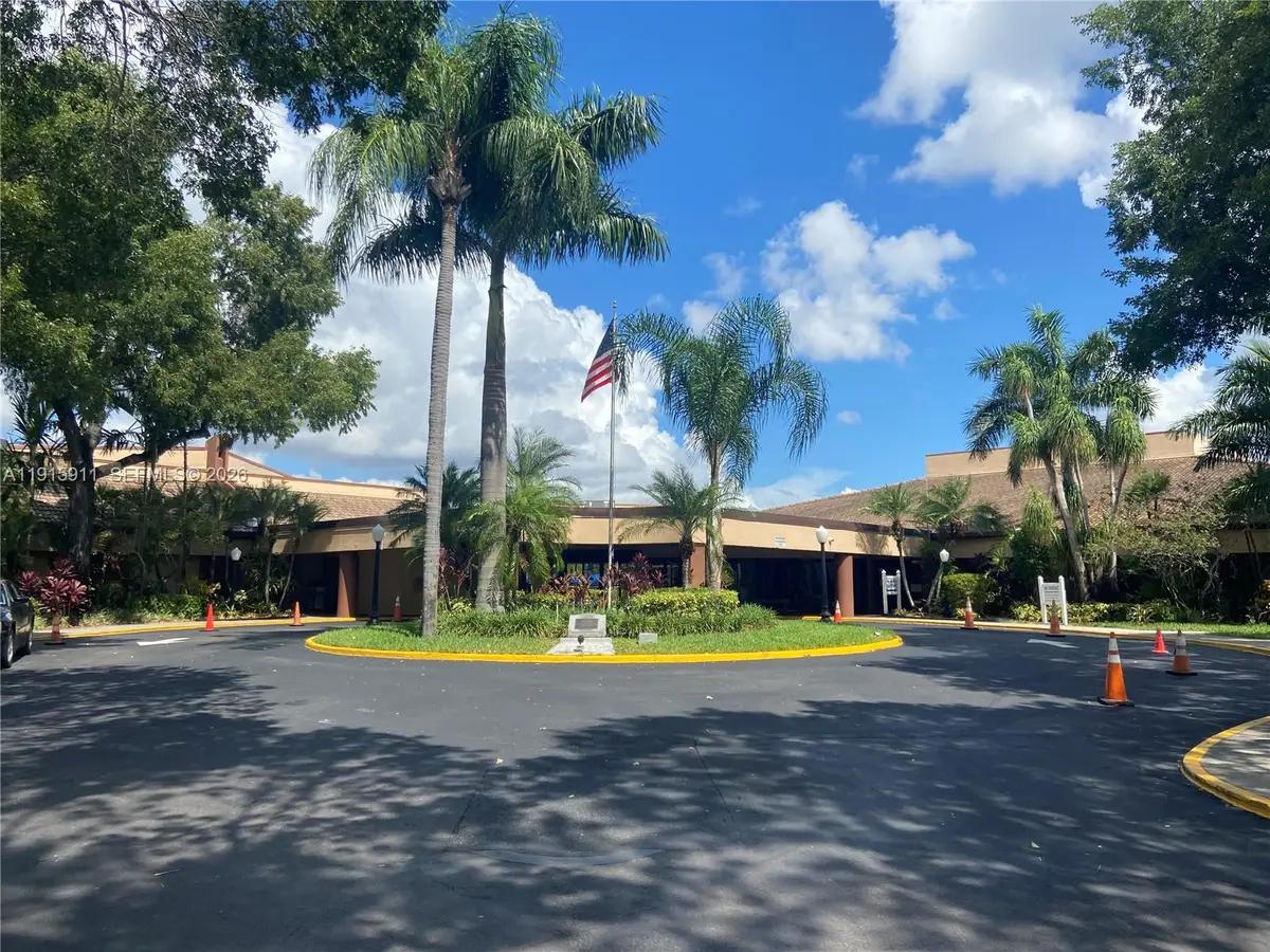 9581 Sunrise Lakes Blvd #202, Sunrise, FL 33322 - Image #1