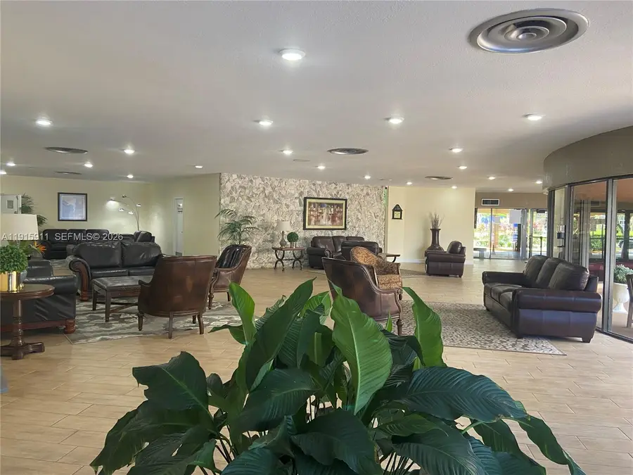 9581 Sunrise Lakes Blvd #202, Sunrise, FL 33322 - Image #2