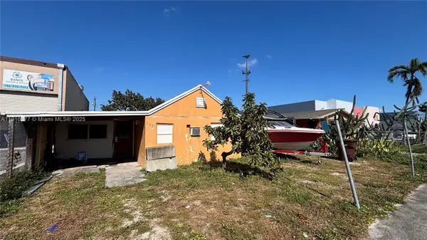 251 W 27th St, Hialeah, FL 33010