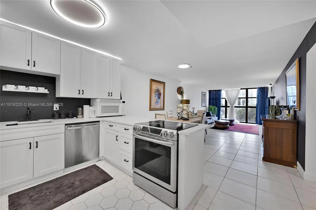 400 Leslie Dr #605, Hallandale Beach, FL 33009 - Image #1