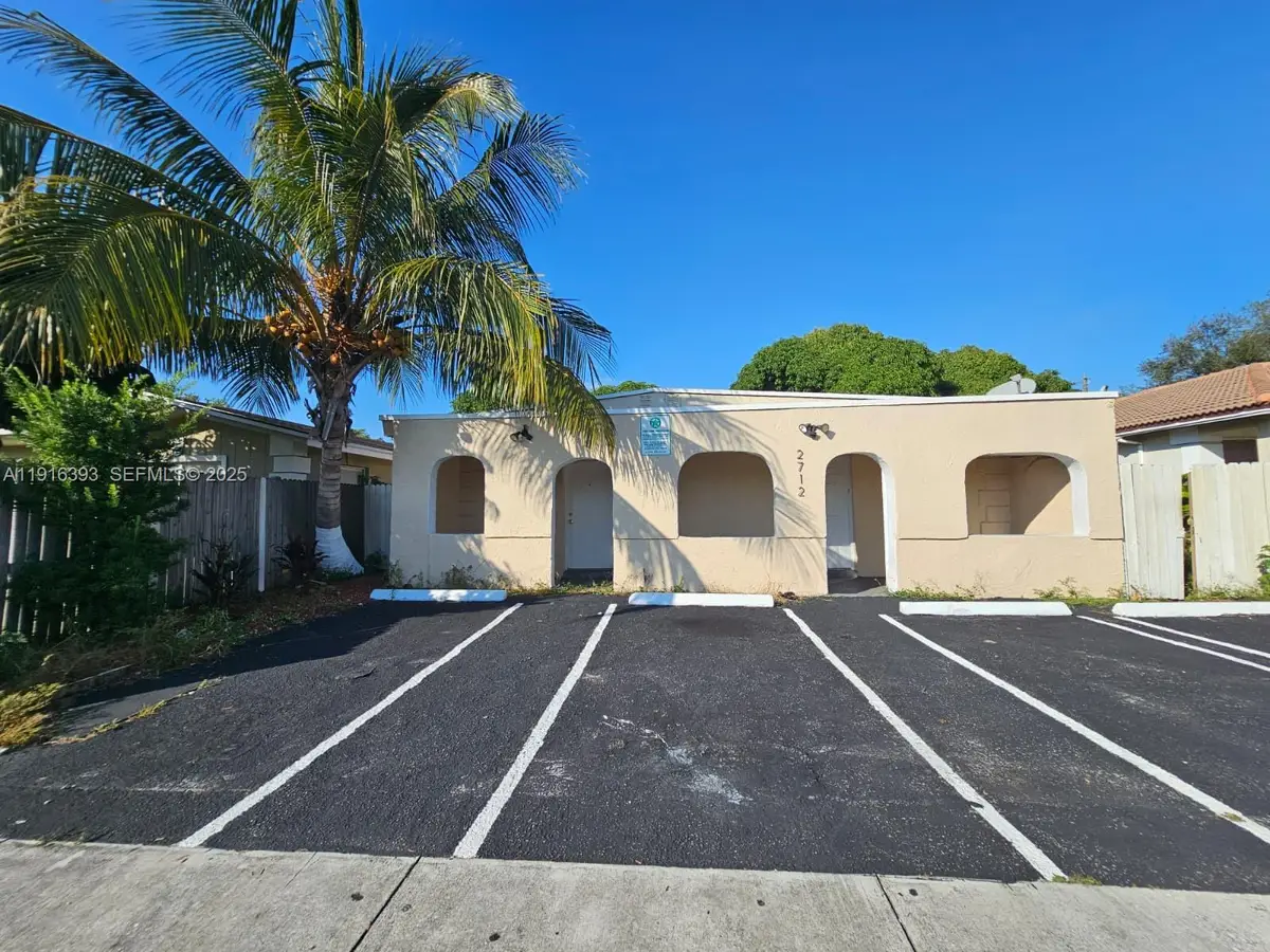 2712 NW 14th St, Fort Lauderdale, FL 33311 - Image #1