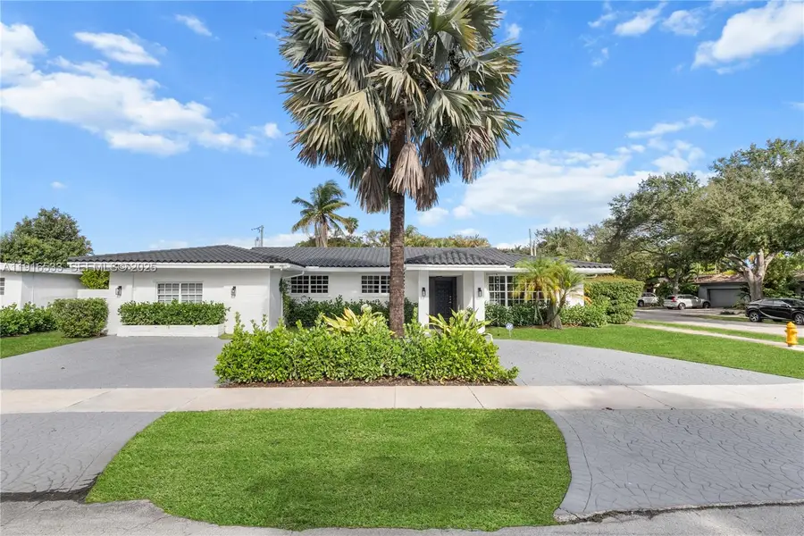 2055 NE 201st Ter, Miami, FL 33179 - Image #2