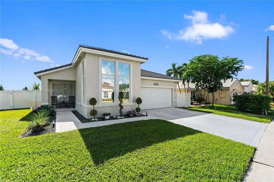 16120 SW 11th St, Pembroke Pines, FL 33027 - Image #2