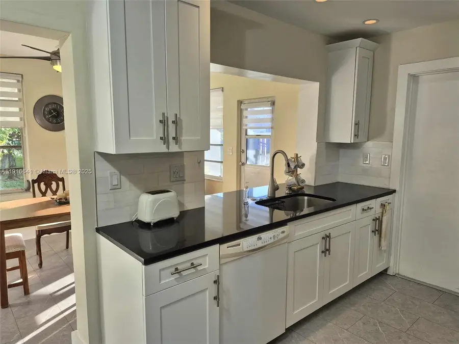 4204 NW 47th Ct, Tamarac, FL 33319 - Image #3