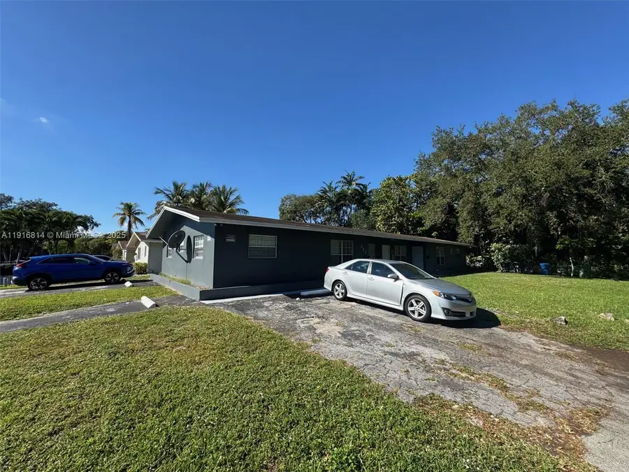 353 SW 19th Ave, Fort Lauderdale, FL 33312 - Image #3