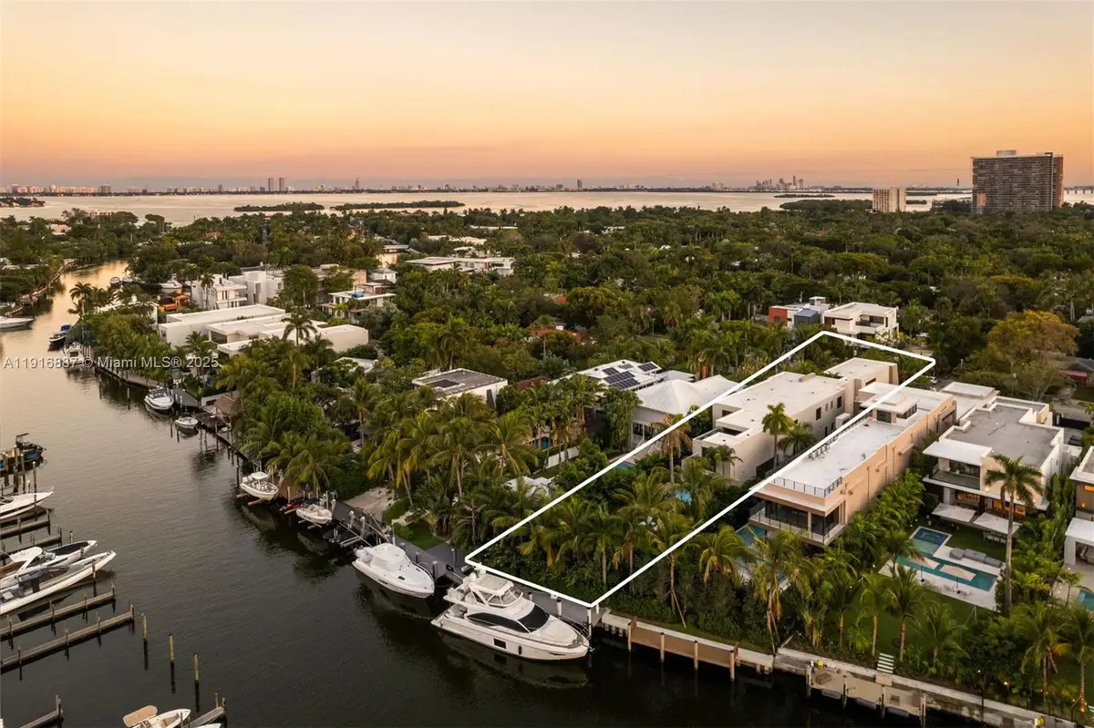 725 NE 77th St, Miami, FL 33138 - Image #1