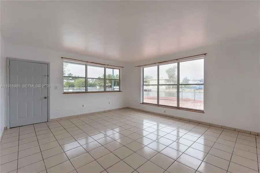 1255 Marseille Dr #125, Miami Beach, FL 33141 - Image #2