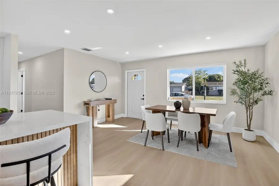 2805 NW 210th Ter, Miami Gardens, FL 33056 - Image #2