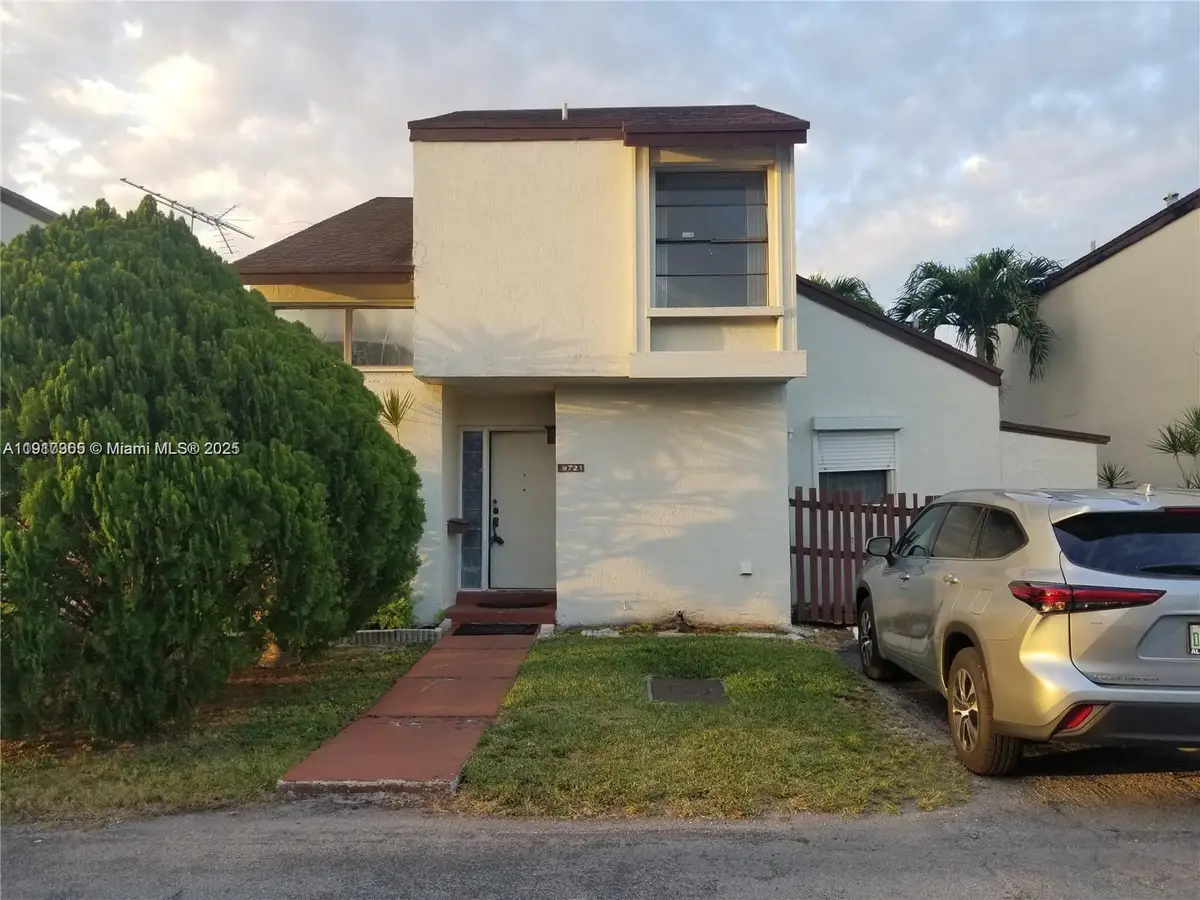 9721 NW 5 Lane, Miami, FL 33172 - Image #1