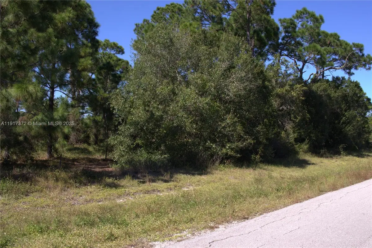 1915 Moore, Lehigh Acres, FL 33972 - #1