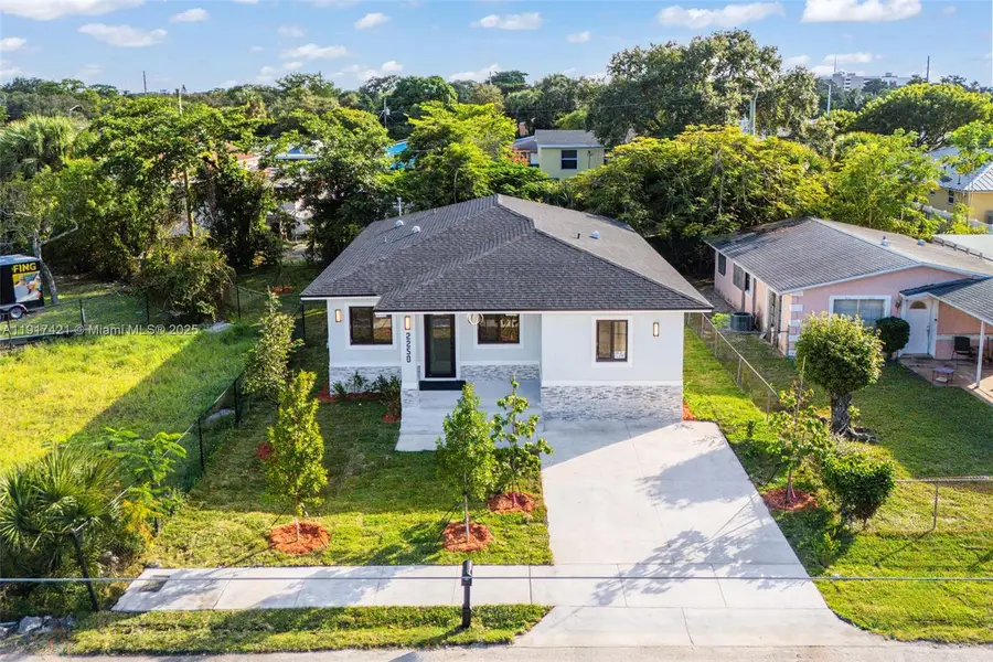 2250 NW 7th Ct, Fort Lauderdale, FL 33311 - Image #2