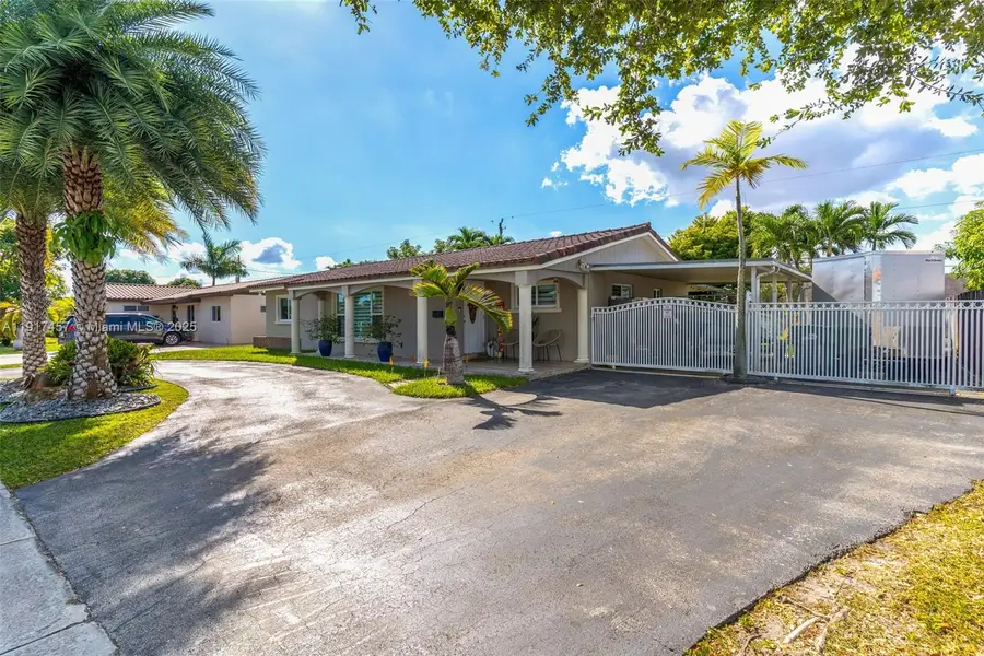 1114 SW 102nd Pl, Miami, FL 33174 - Image #2