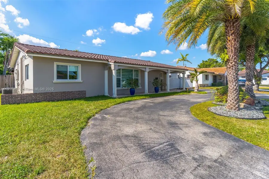1114 SW 102nd Pl, Miami, FL 33174 - Image #3
