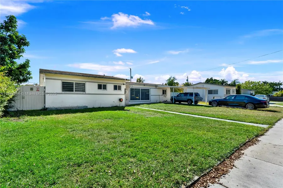 10100 Nicaragua Dr, Cutler Bay, FL 33189 - Image #2