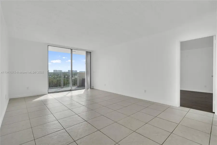 2020 NE 135th St #805, North Miami, FL 33181 - Image #3