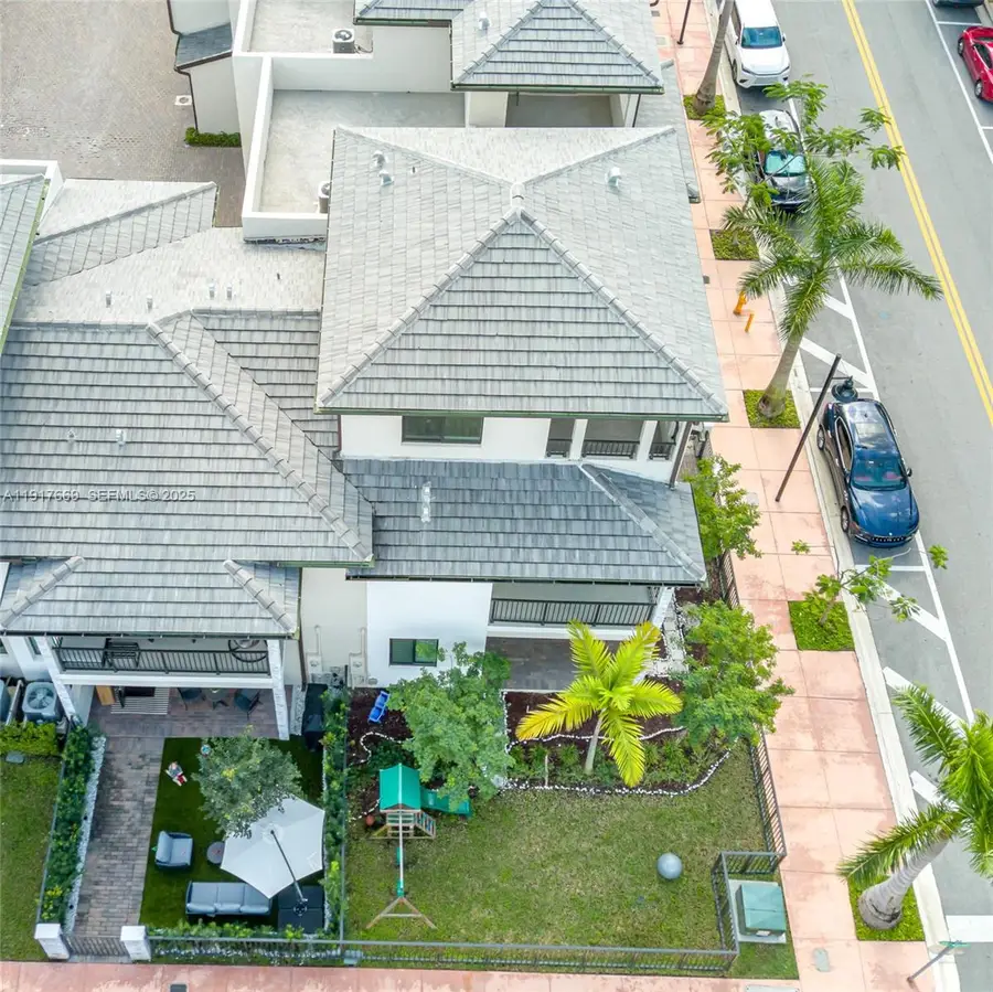 8364 NW 43rd St, Doral, FL 33166 - Image #2