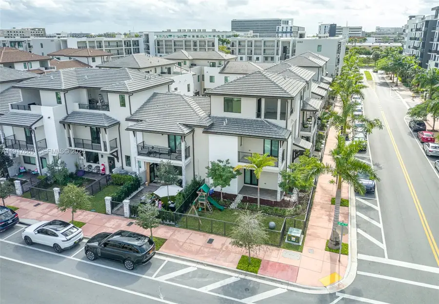 8364 NW 43rd St, Doral, FL 33166 - Image #3