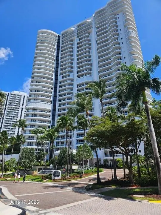 21050 Point Pl #501, Aventura, FL 33180