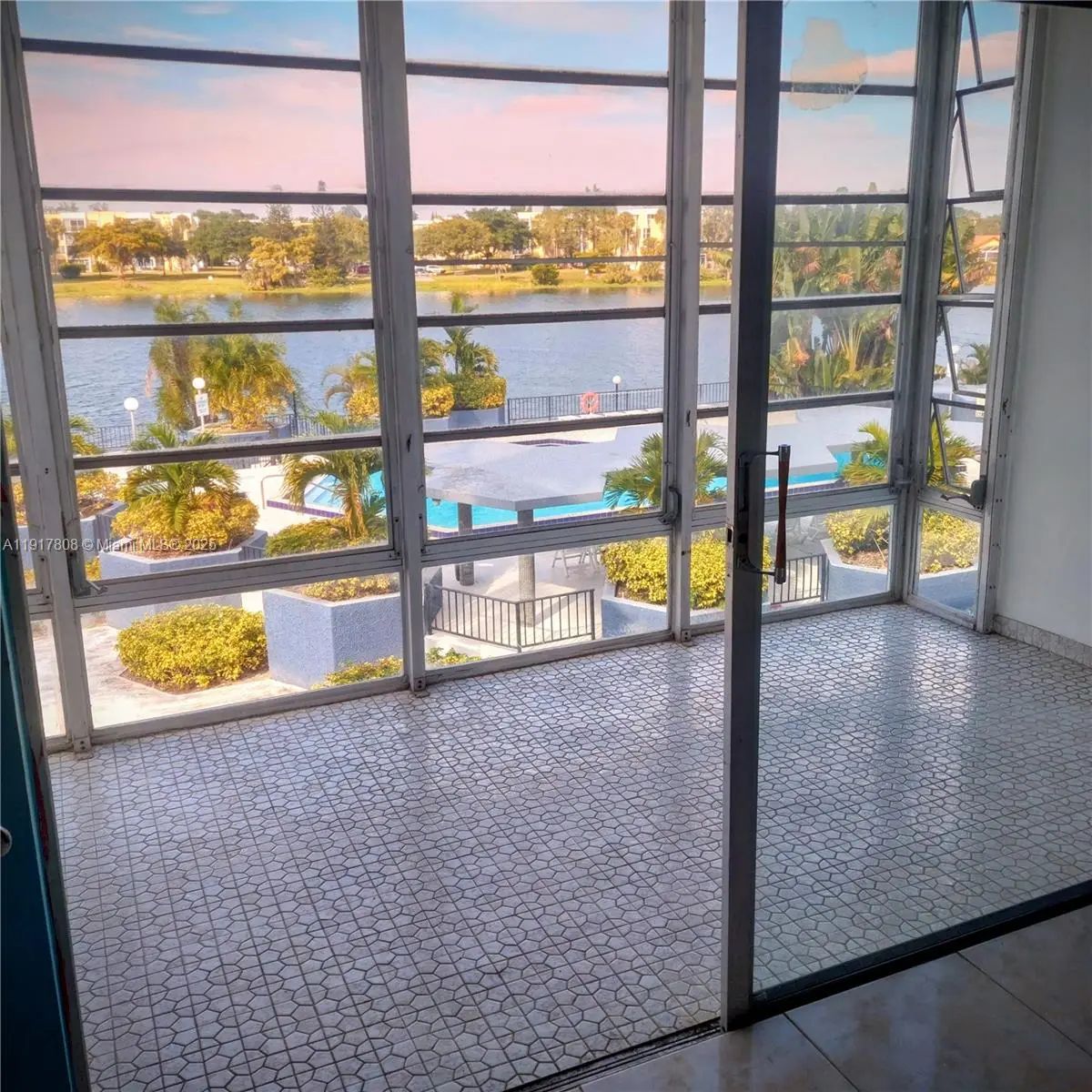 877 NE 195th St #318, Miami, FL 33179 - Image #1
