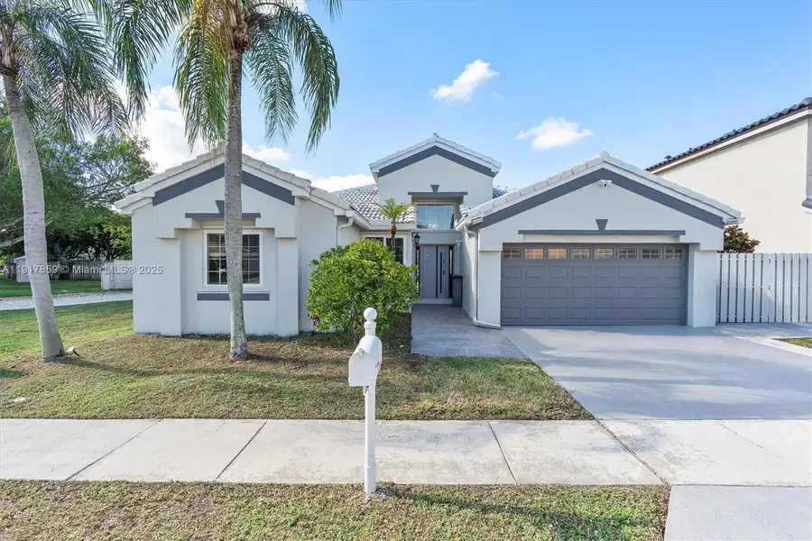 1086 SW 102nd Ter, Pembroke Pines, FL 33025 - Image #2