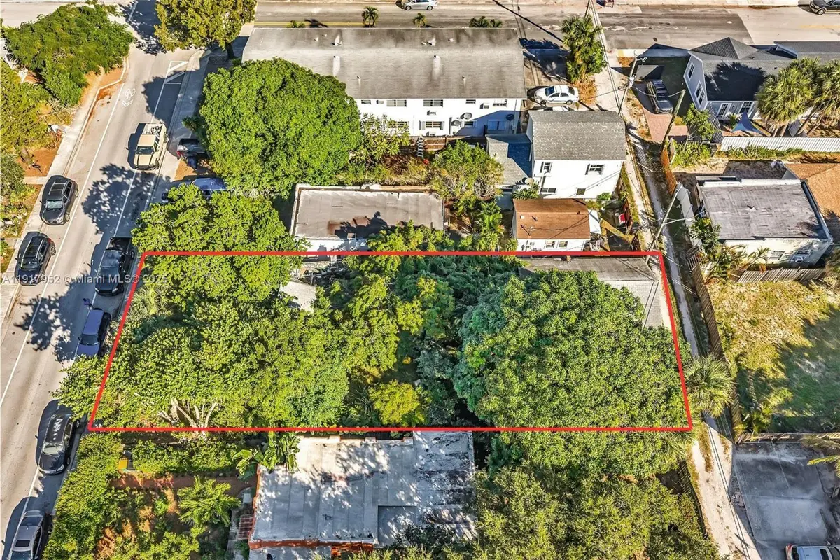 424 N J St, Lake Worth, FL 33460 - Image #1