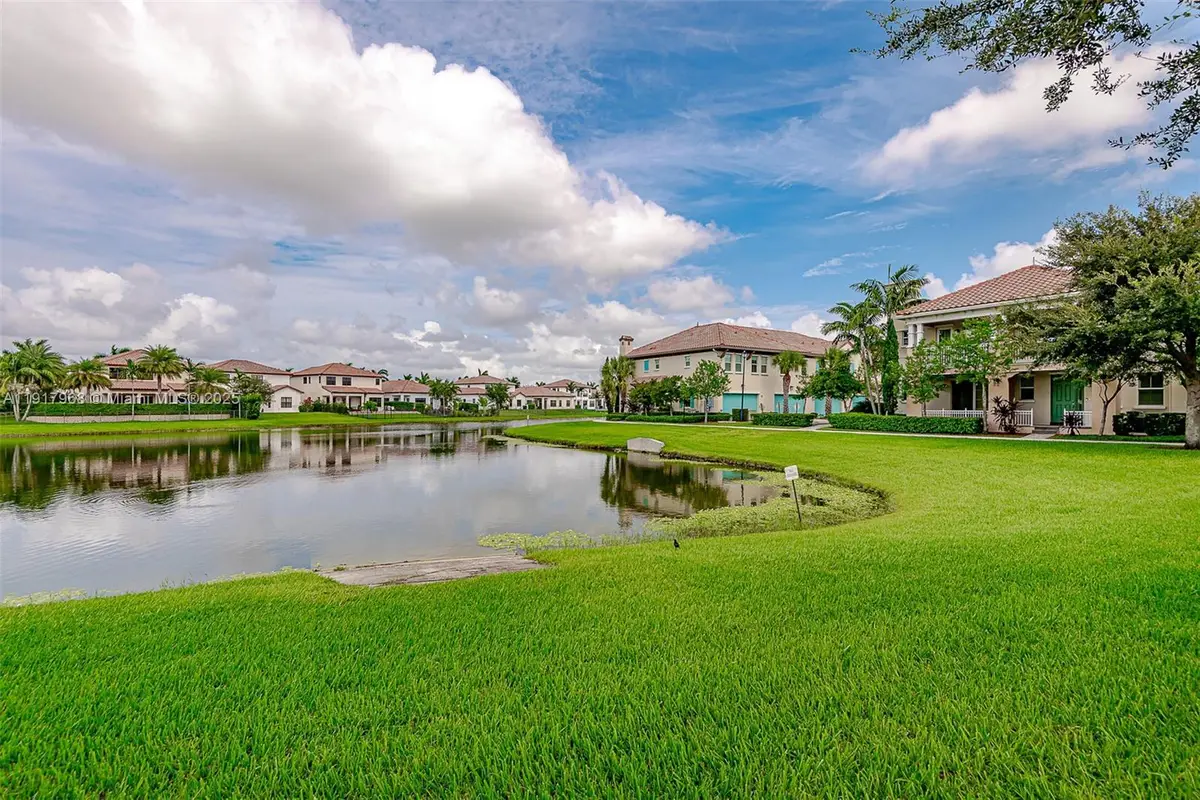 4391 Cascada Cir, Cooper City, FL 33024 - Image #1