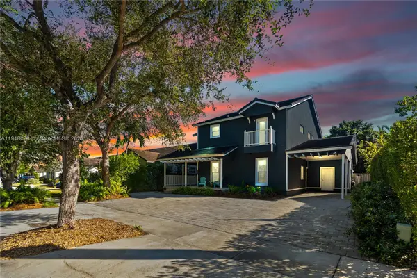 9777 SW 161st Pl, Miami, FL 33196