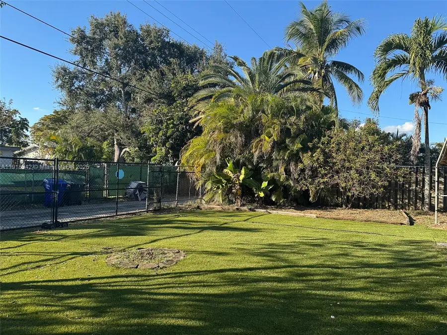 1714 N 41st Ave, Hollywood, FL 33021 - Image #2