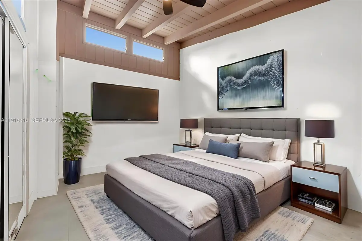 1943 Rodman St, Hollywood, FL 33020 - Image #1