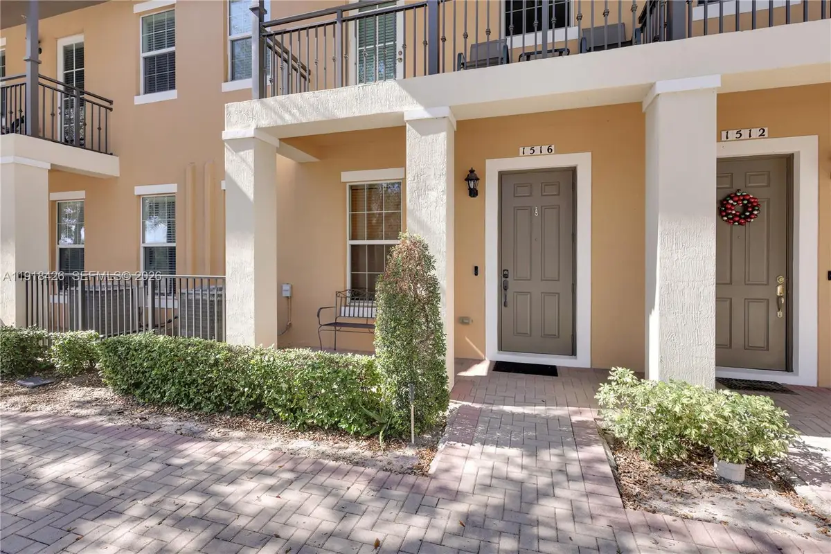 1516 SW 147th Ave, Pembroke Pines, FL 33027 - Image #1