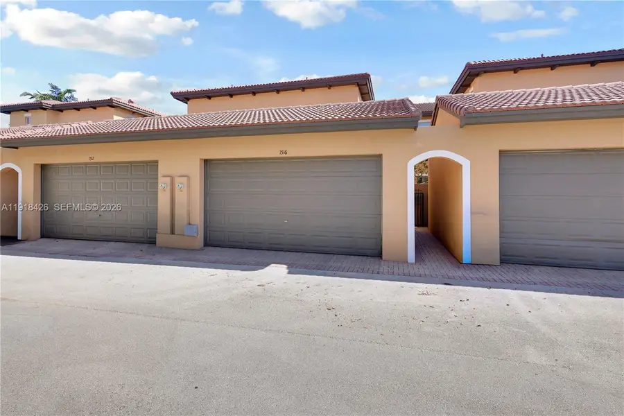 1516 SW 147th Ave, Pembroke Pines, FL 33027 - Image #3