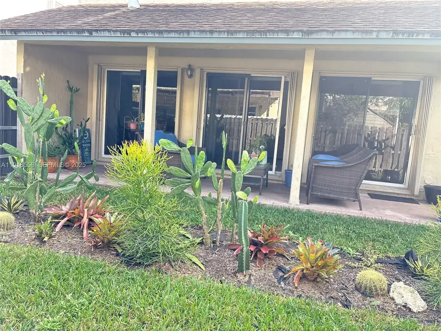 7809 NW 192nd St, Hialeah, FL 33015 - #3