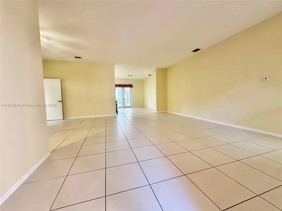 2635 SE 5th Ct, Homestead, FL 33033 - Image #3